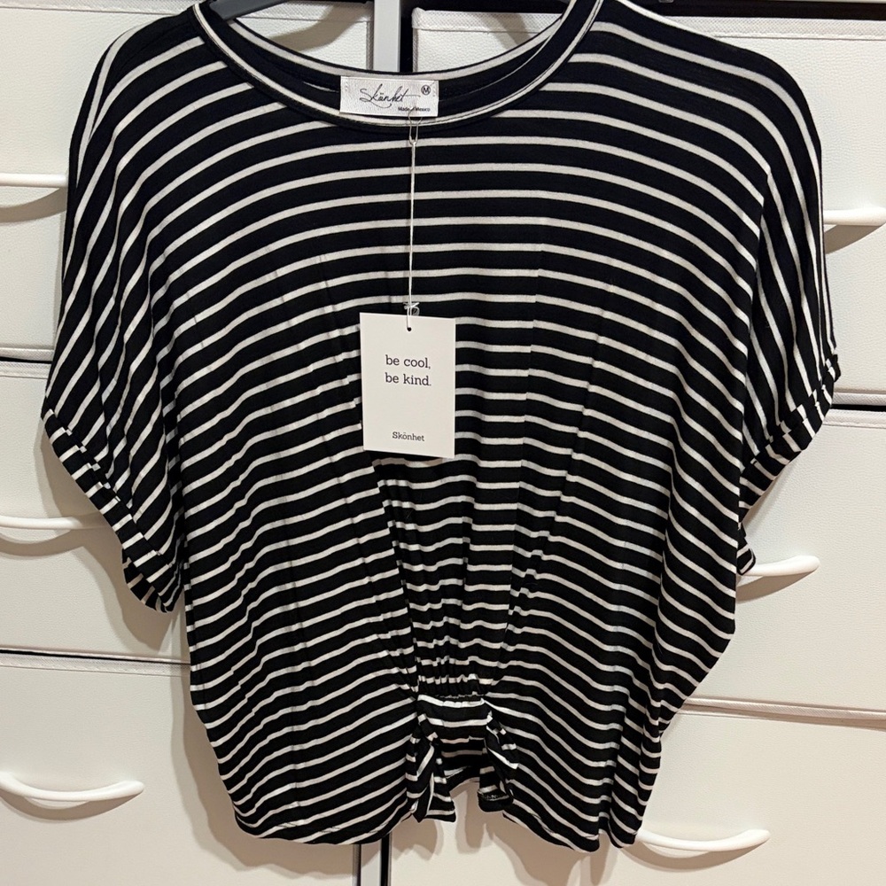 Skonhet Black and White Striped Short Sleeve Top